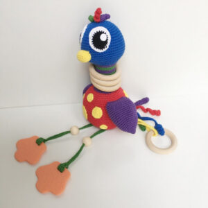 Aktivitetsstruds af Rito Krea - Bamse Hækleopskrift 22cm