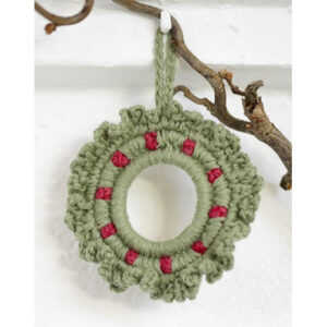 Winterberry by DROPS Design - Julekrans Hækleopskrift 8,5 cm