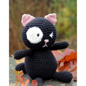 Sylvester by DROPS Design - Kat Hækleopskrift 18cm