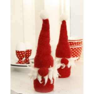Egg Sitters by DROPS Design - Filtet Nisse Julepynt Strikkeopskrift 23 cm
