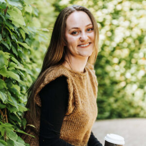 Daisy Vest af Rito Krea - Vest Strikkeopskrift Str. S-XL